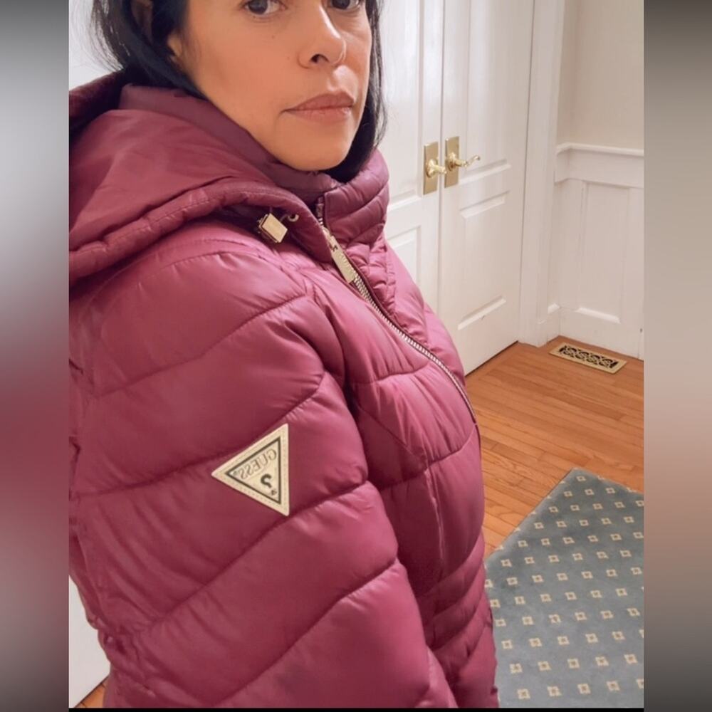 Guess Women's Burgundy Puffer Jacket size M - Picture 2 of 13